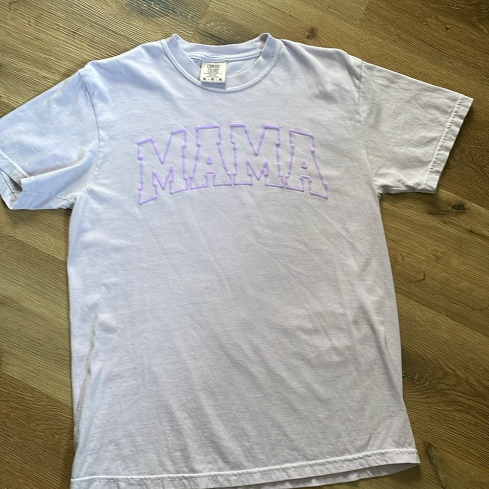 Comfort Colors Lavender MAMA tee